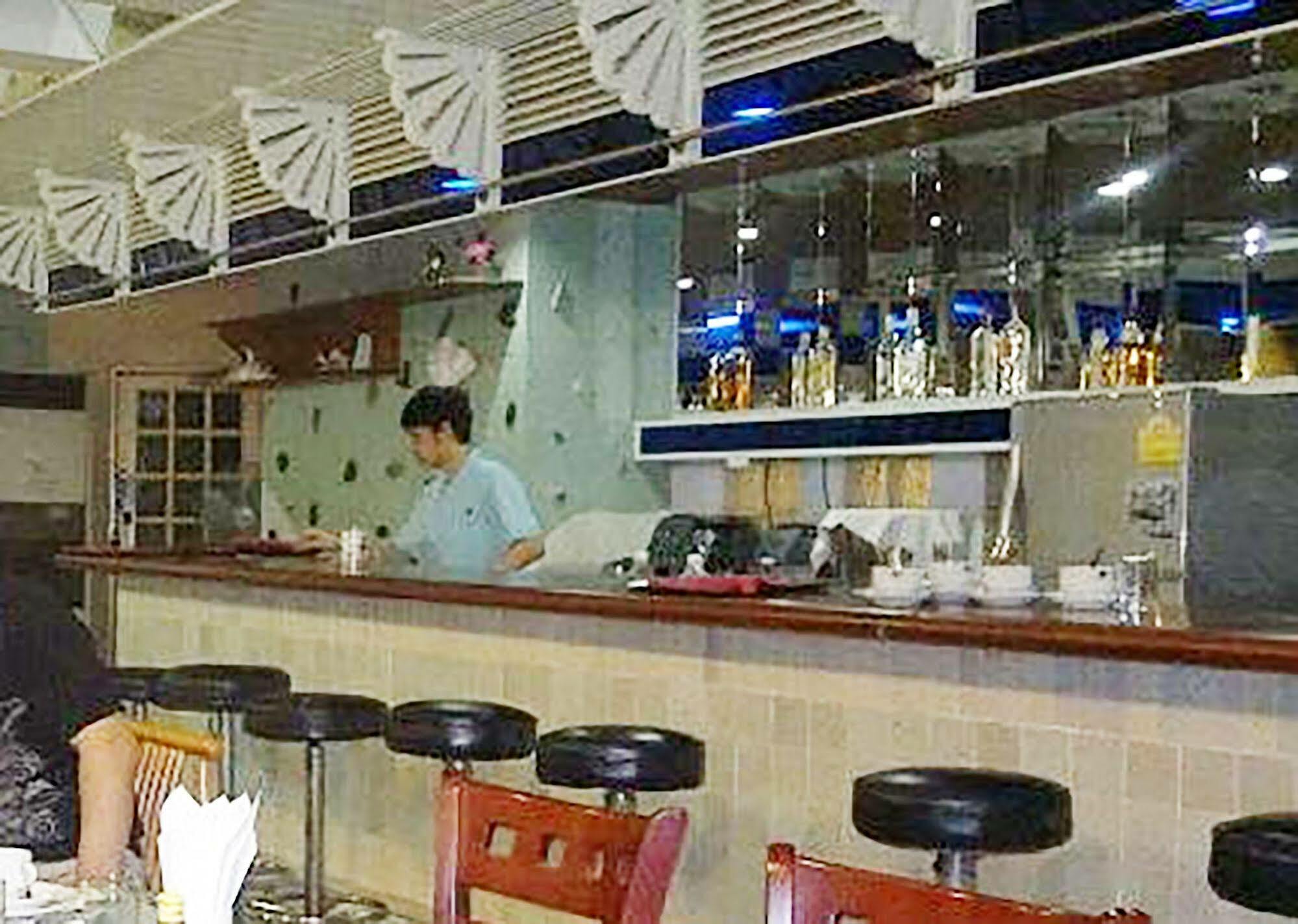 Diamond Beach Hotel Pattaya Bagian luar foto