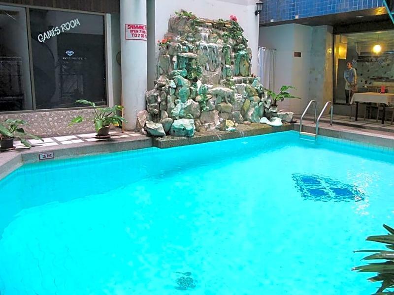 Diamond Beach Hotel Pattaya Bagian luar foto